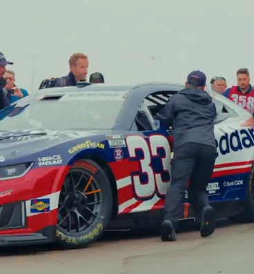 NASCAR garage watches in tearful silence as Kyle Busch’s former car is unloaded at track