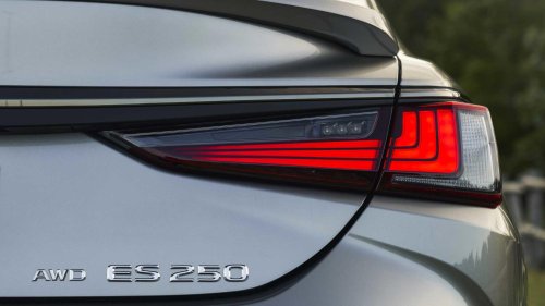 Lexus ES: A smarter luxury sedan alternative to the Mercedes E-Class