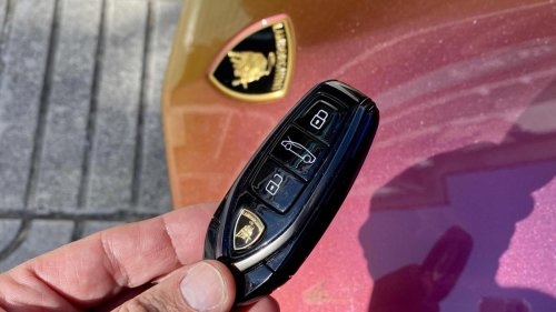Probamos el Lamborghini Revuelto: la electrificación también puede tener alma, ruido y mucho carácter