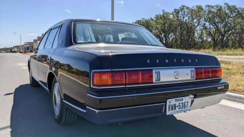 Toyota, Toyota’s yakuza limousine is shockingly affordable
