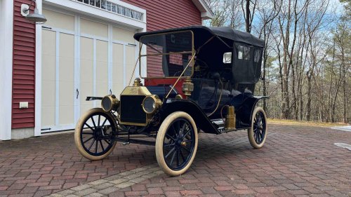 This was Ford's first ever V8 engine