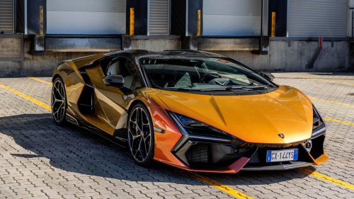 Probamos el Lamborghini Revuelto: la electrificación también puede tener alma, ruido y mucho carácter