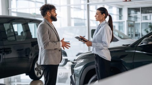 Does selling a car at dealer invoice mean the salesperson makes nothing?