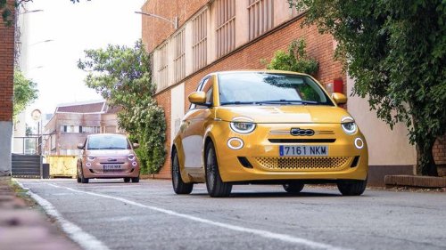 Pruebo el resucitado 500 gasolina con motor Firefly: sus 65 CV y cambio manual me han transportado a otra época