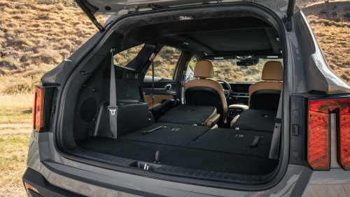 Honda, Honda CR-V, Honda CR-V Hybrid, Forget the Honda CR-V hybrid — this three-row hybrid gives you more space for the same money