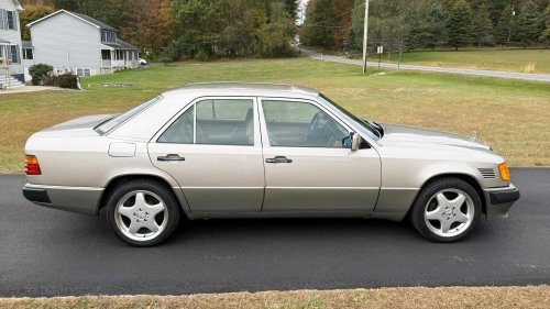10 asymmetrical cars that gave conventional design the middle finger