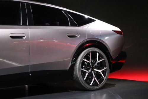 ハイブリッドに社運を賭けるホンダが新型車のプロトタイプ公開! 見た目は?