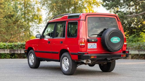10 asymmetrical cars that gave conventional design the middle finger