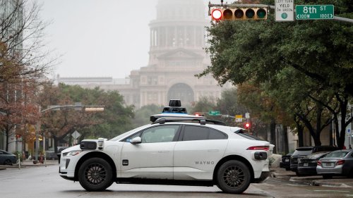 Waymo vehicles 'putting American lives at risk,' source warns amid autonomous vehicle company's massive recall