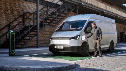 Menos de 32.000 € por una furgoneta eléctrica de Ford: fabricarla en China ya empieza a notarse