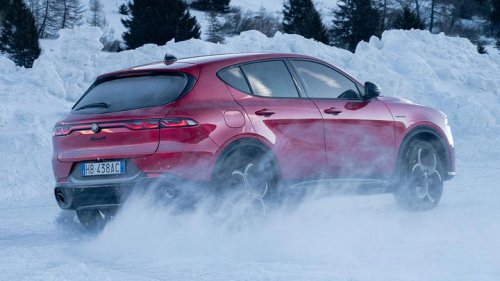 Alfa Romeo, BMW, BMW X1, Audi, Audi Q3, Alfa Romeo baja 8.600 € el Tonale híbrido presumiendo de algo que el BMW X1 y Audi Q3 no igualan, tacto de conducción