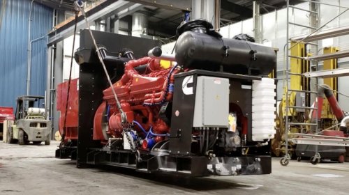 Does Cummins make train engines?