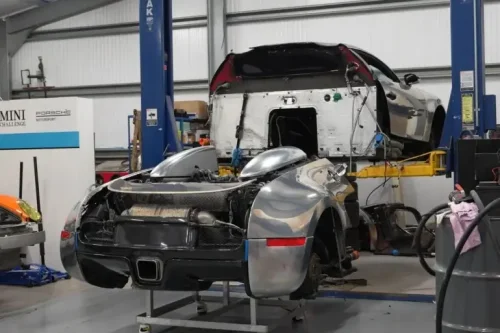 Man who bought Bugatti Veyron with broken gearbox for $1.2M spends weeks calling Bugatti only to be met with devastating outcome
