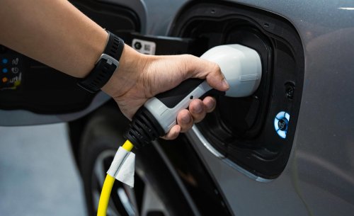 Mercadona y la factura de la recarga: ¿cuánto cuesta llenar de energía un vehículo en sus aparcamientos?
