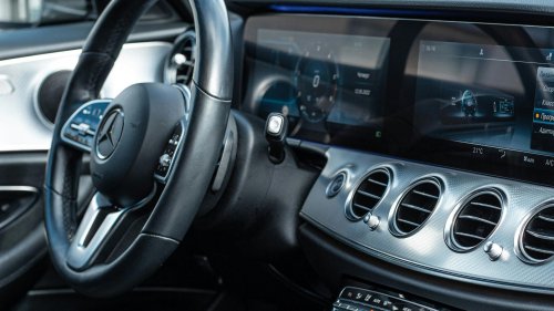 20 cars men drive that make women assume they're rich