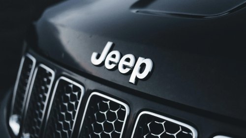 10 SUVs that aren’t as safe as you’d think & 10 small cars with higher safety ratings