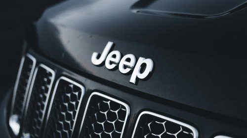 10 SUVs that aren’t as safe as you’d think & 10 small cars with higher safety ratings