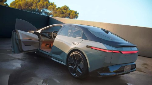 Toyota, El coche más vendido del mundo se prepara para ser eléctrico: el nuevo Toyota Corolla llegará este año