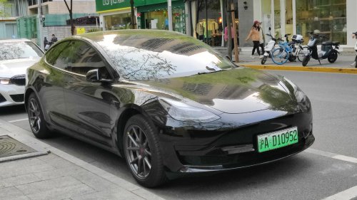 8 cars that push speed further than expected
