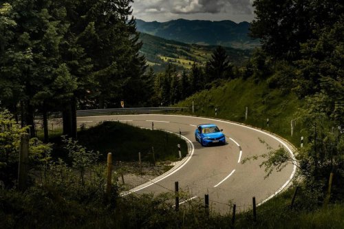 ¿Por qué se enciende esta luz del coche y qué debes hacer?