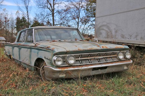 The junkyard gems of Lyon’s Vintage in Loretto, Kentucky