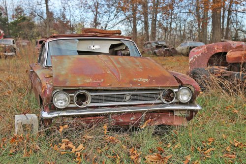 The junkyard gems of Lyon’s Vintage in Loretto, Kentucky