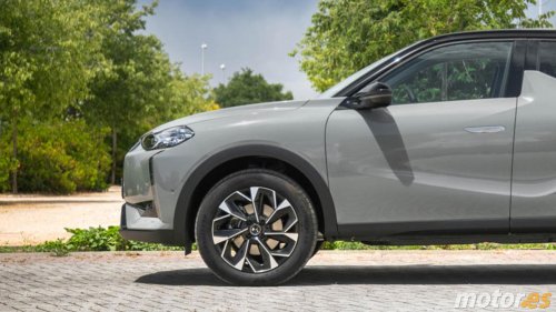 145 CV, ECO y 3.800 € menos, este SUV francés que solo gasta 5 litros compite con el Lexus LBX en lujo, precio y eficiencia