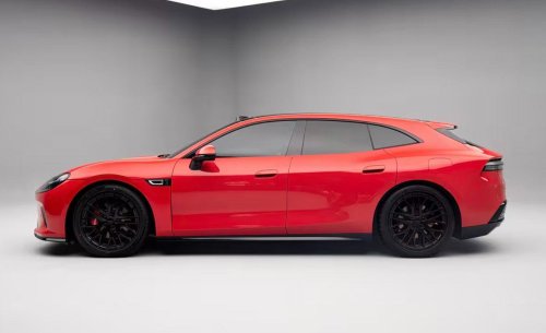 ¿Un Porsche Taycan del Temu? Huawei lanza una berlina con hasta 900 km de autonomía y cargado de tecnología hasta los dientes