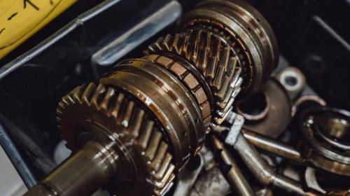 What's the average lifespan of a manual transmission?