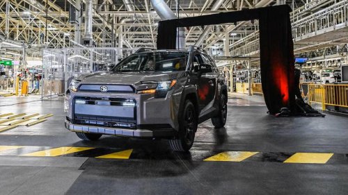 The unfinished bridge that could break North America’s auto supply chain