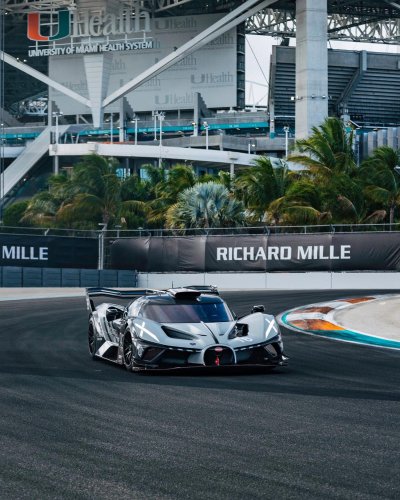 Prueba Bugatti Bolide: Un simulador de carreras para multimillonarios