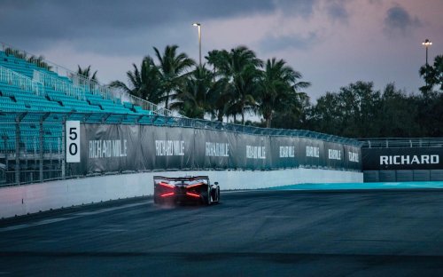 Prueba Bugatti Bolide: Un simulador de carreras para multimillonarios
