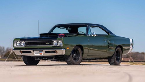10 big-block muscle cars climbing in value right now