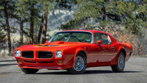 10 big-block muscle cars climbing in value right now