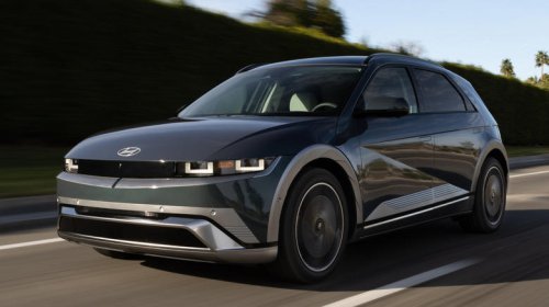 Do hybrids and EVs really get better MPG when city driving?
