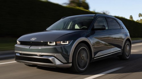 Do hybrids and EVs really get better MPG when city driving?