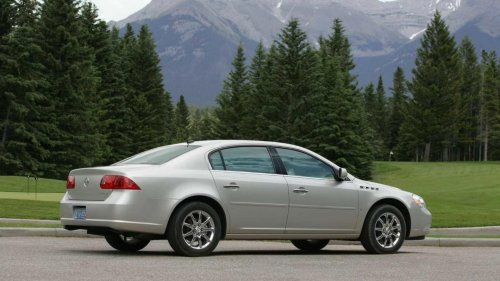 The sedan nobody recommends that owners actually keep for 200,000 miles