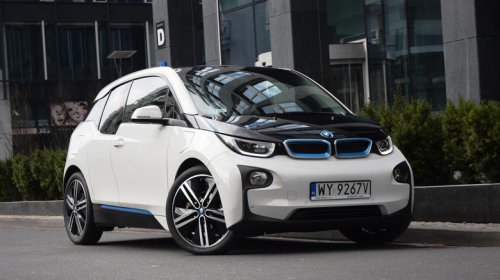 Here's how hybrid cars charge while driving