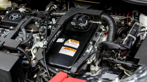 Here's how hybrid cars charge while driving