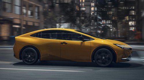 Do hybrids and EVs really get better MPG when city driving?