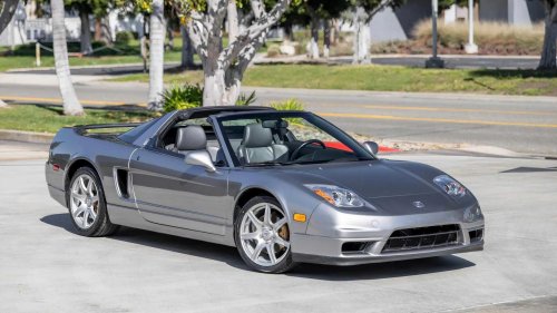5 analog supercars appreciating faster than Porsche 911