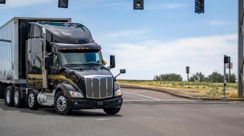 How many miles can you expect from the average semi-truck engine? Here's what truckers say