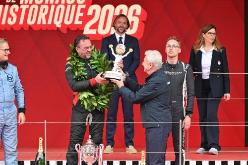 Los curiosos trofeos del Gran Premio Histórico de Mónaco: un divertido homenaje a grandes pilotos