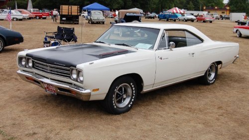 10 muscle cars that became symbols of American excess
