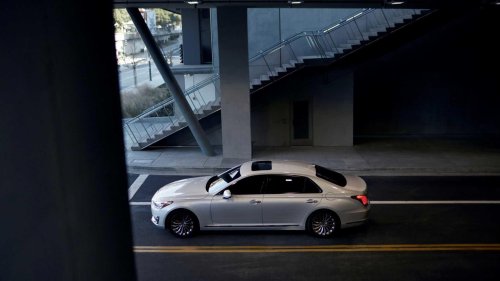 These two V8 engines launched luxury brands, here's how they compare