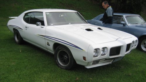 10 muscle cars that became symbols of American excess