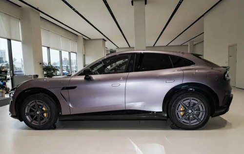 643 km de autonomía y menos de 32.000 euros: el nuevo Xiaomi YU7 quiere destronar al Tesla Model Y