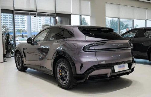 643 km de autonomía y menos de 32.000 euros: el nuevo Xiaomi YU7 quiere destronar al Tesla Model Y