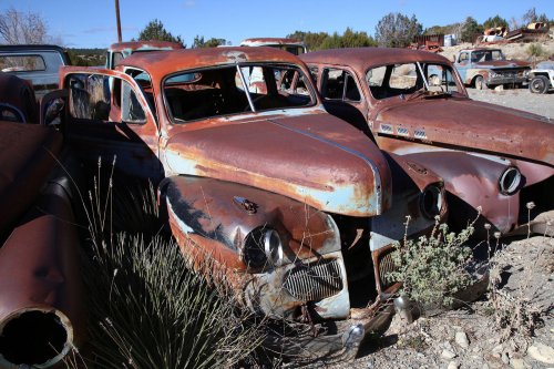 Las joyas del desguace de Ulibarri’s Auto Towing Service en Las Vegas, Nuevo México