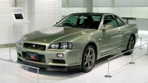 7 cars from the 1990s that still feel brutally fast today